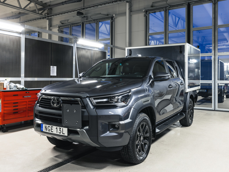 01 Hilux Med Skåp