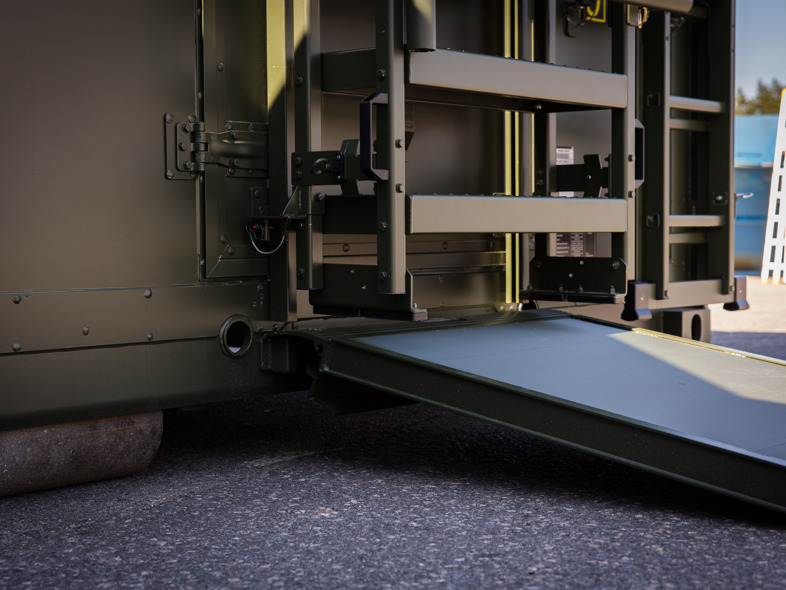 69 2025 06 13 Container Defense 0B9A4904